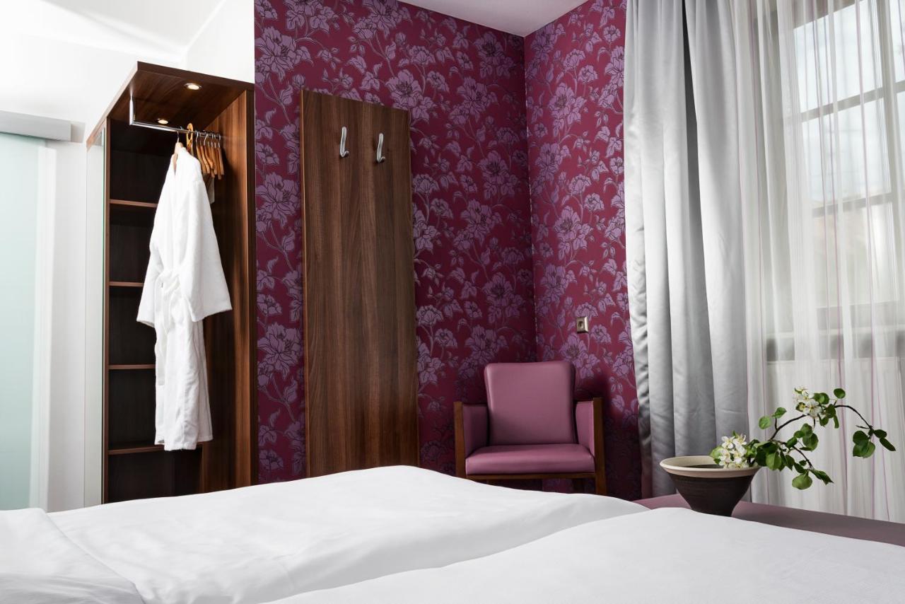 Akzent Hotel Laupheimer Hof Εξωτερικό φωτογραφία