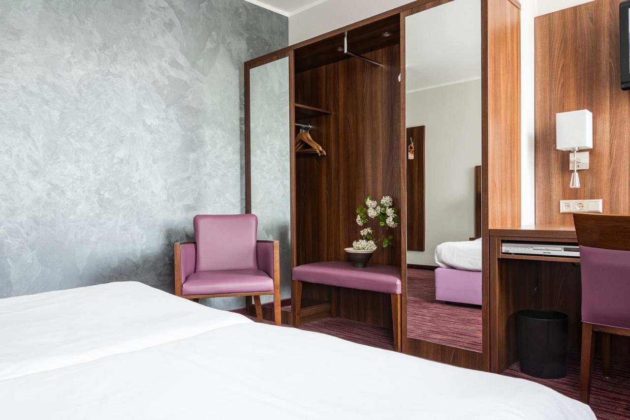 Akzent Hotel Laupheimer Hof Εξωτερικό φωτογραφία
