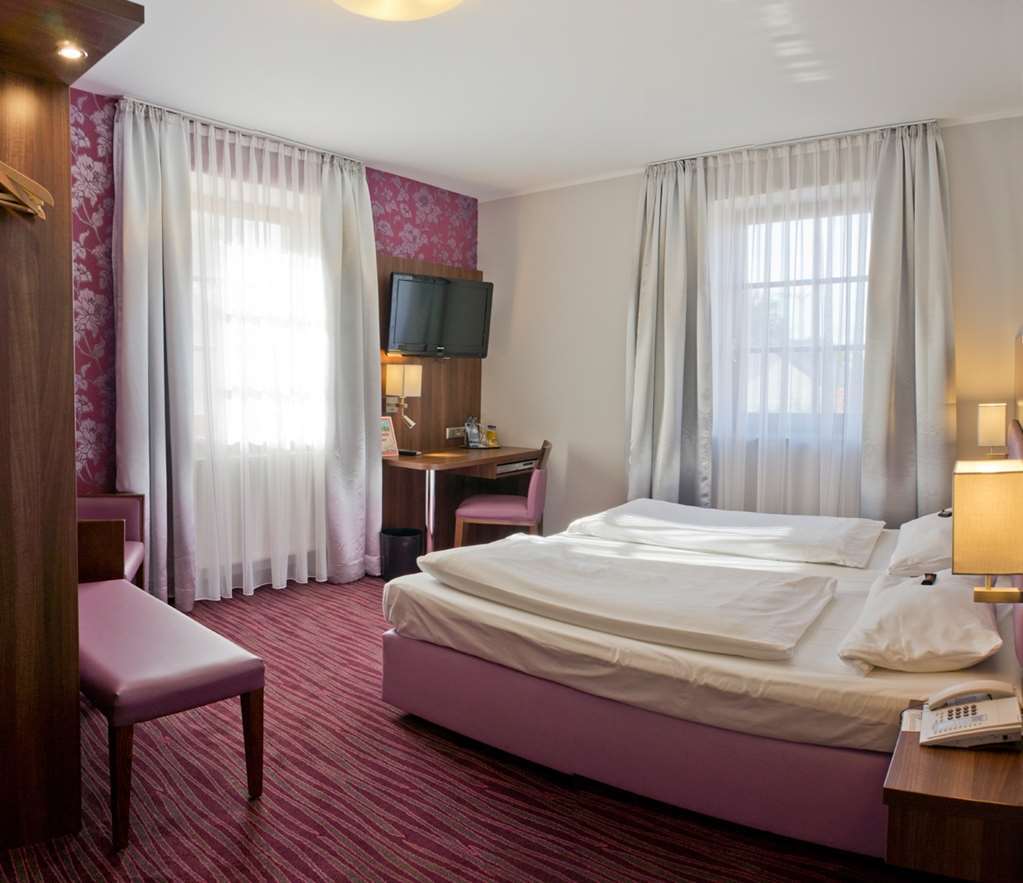 Akzent Hotel Laupheimer Hof Εξωτερικό φωτογραφία
