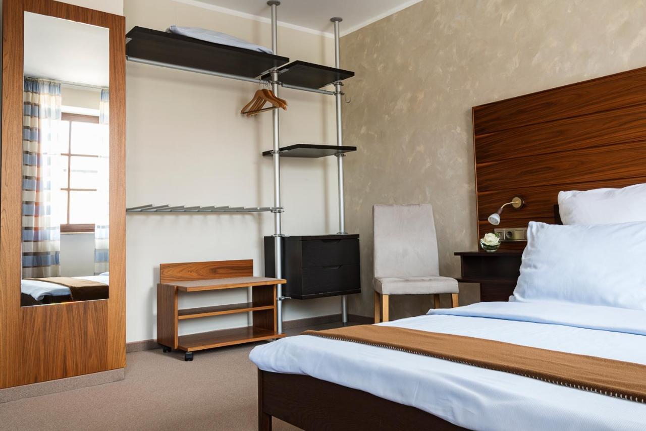 Akzent Hotel Laupheimer Hof Εξωτερικό φωτογραφία